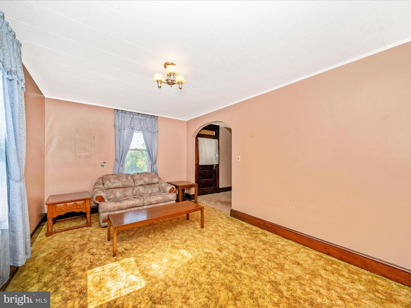 7 W B Street photo 16