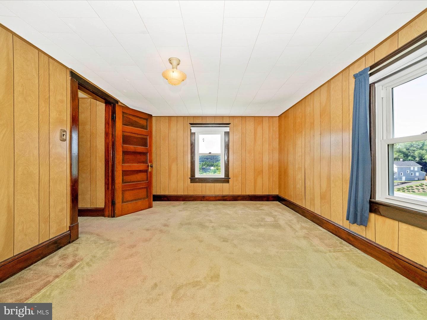 7 W B Street photo 39