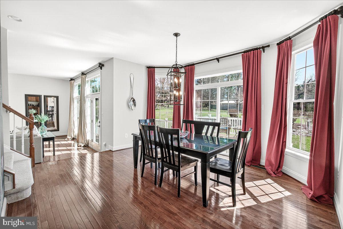 411 William Plummer Street photo 24