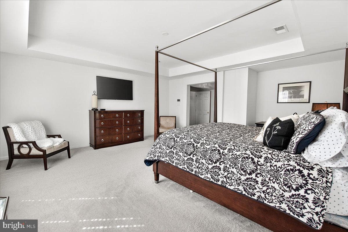 411 William Plummer Street photo 31