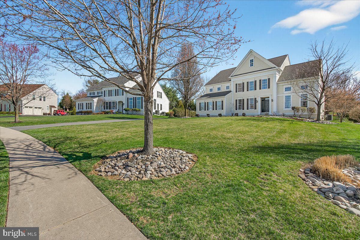 411 William Plummer Street photo 71