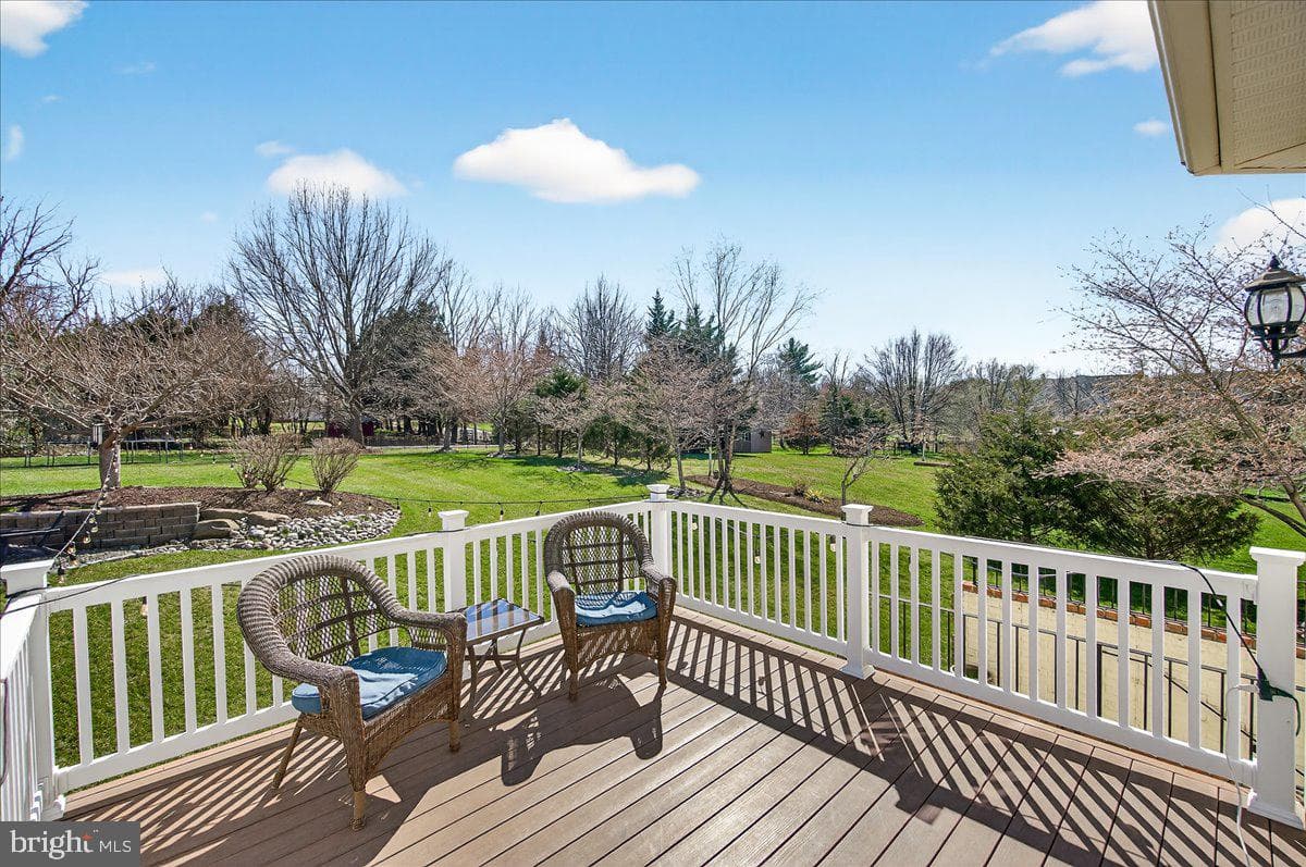 411 William Plummer Street photo 80