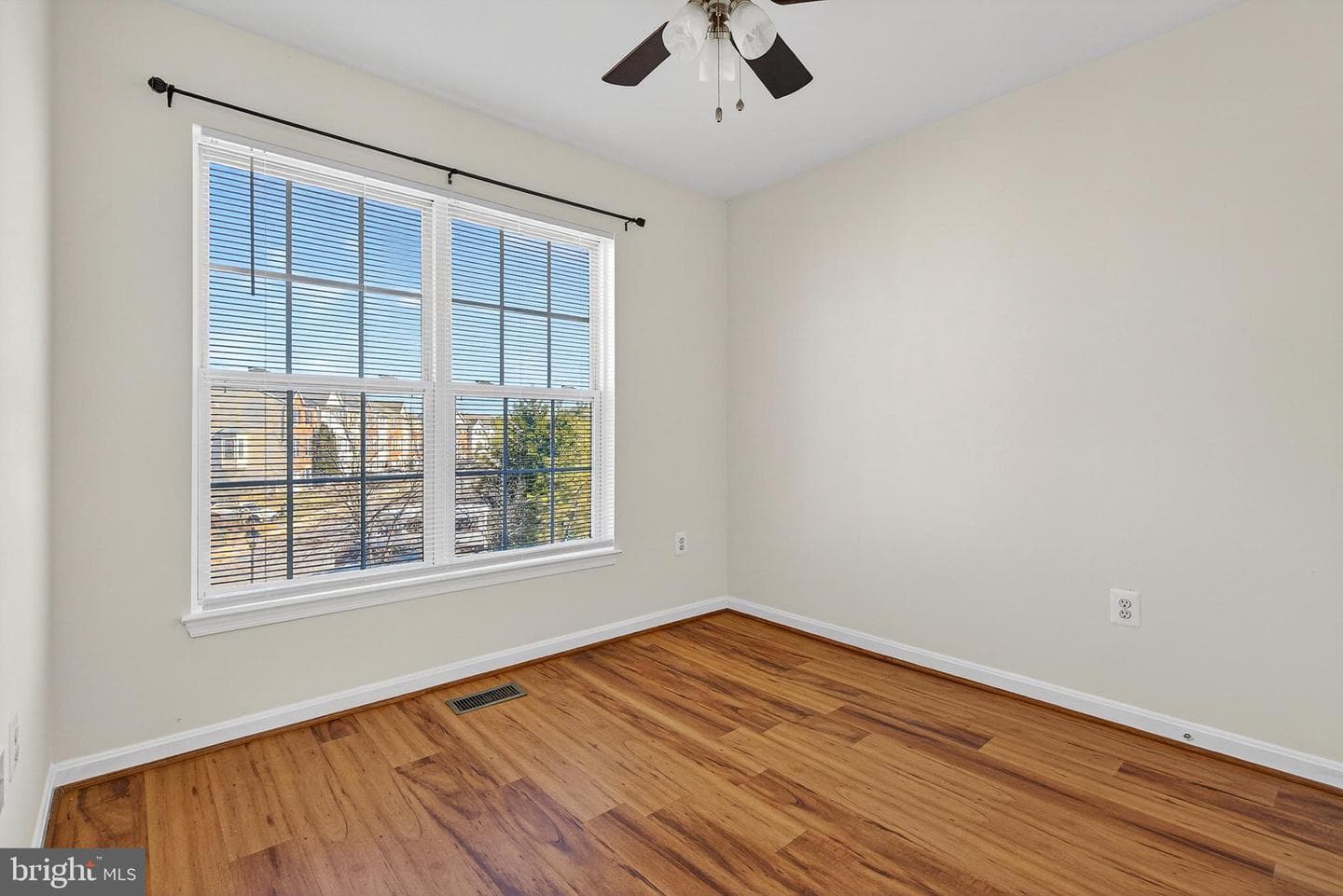 2439 Wynfield Court photo 32