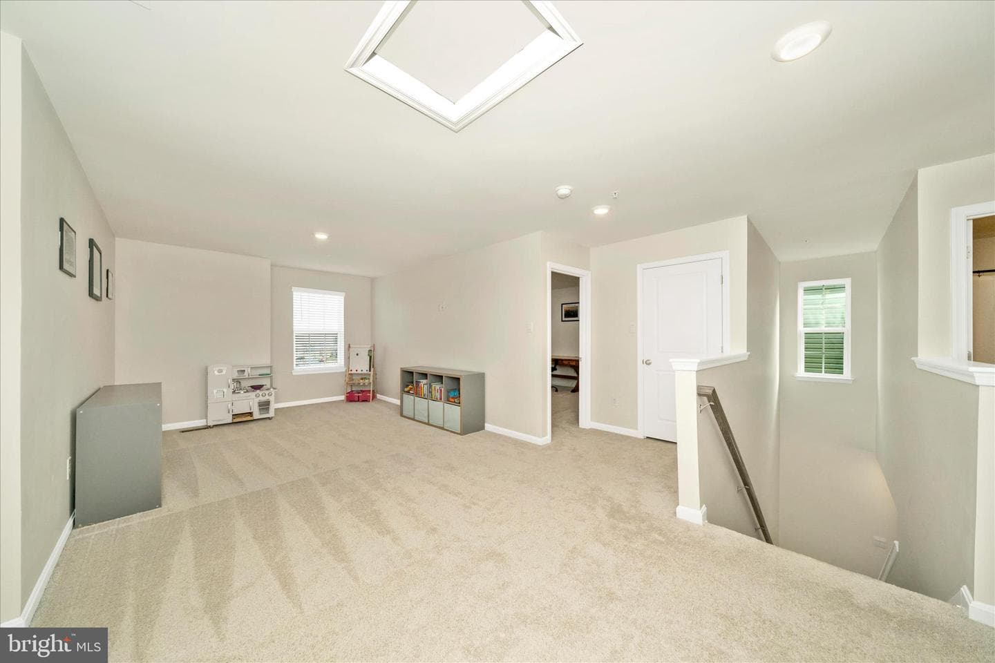 2086 Pomona Way photo 15