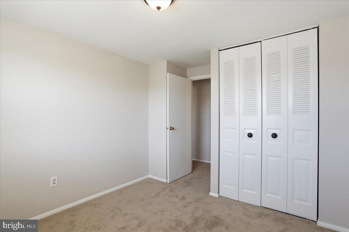 6734 Fallow Hill Court photo 18