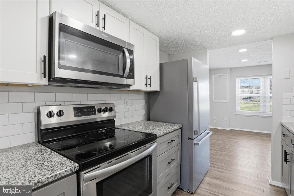 6734 Fallow Hill Court photo 8