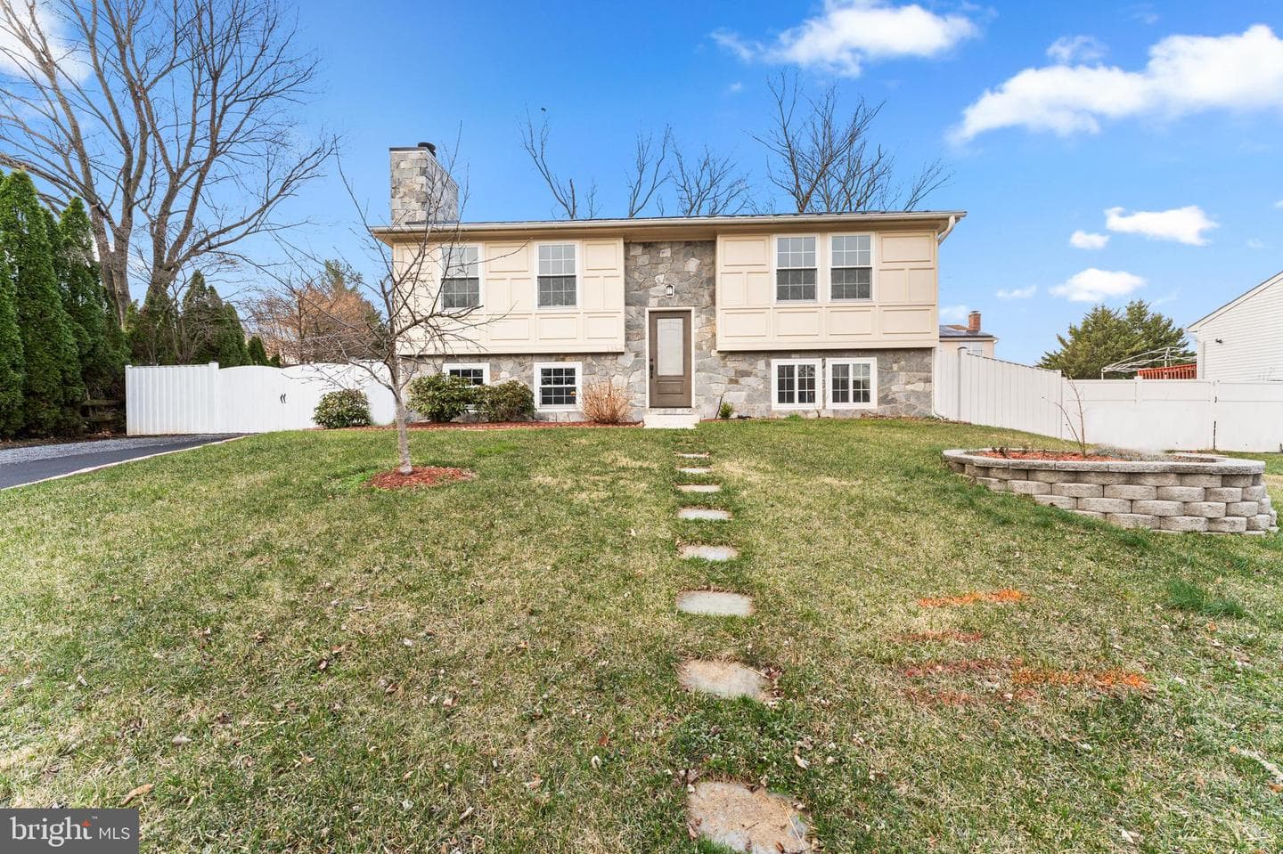 1394 Rollinghouse Drive
