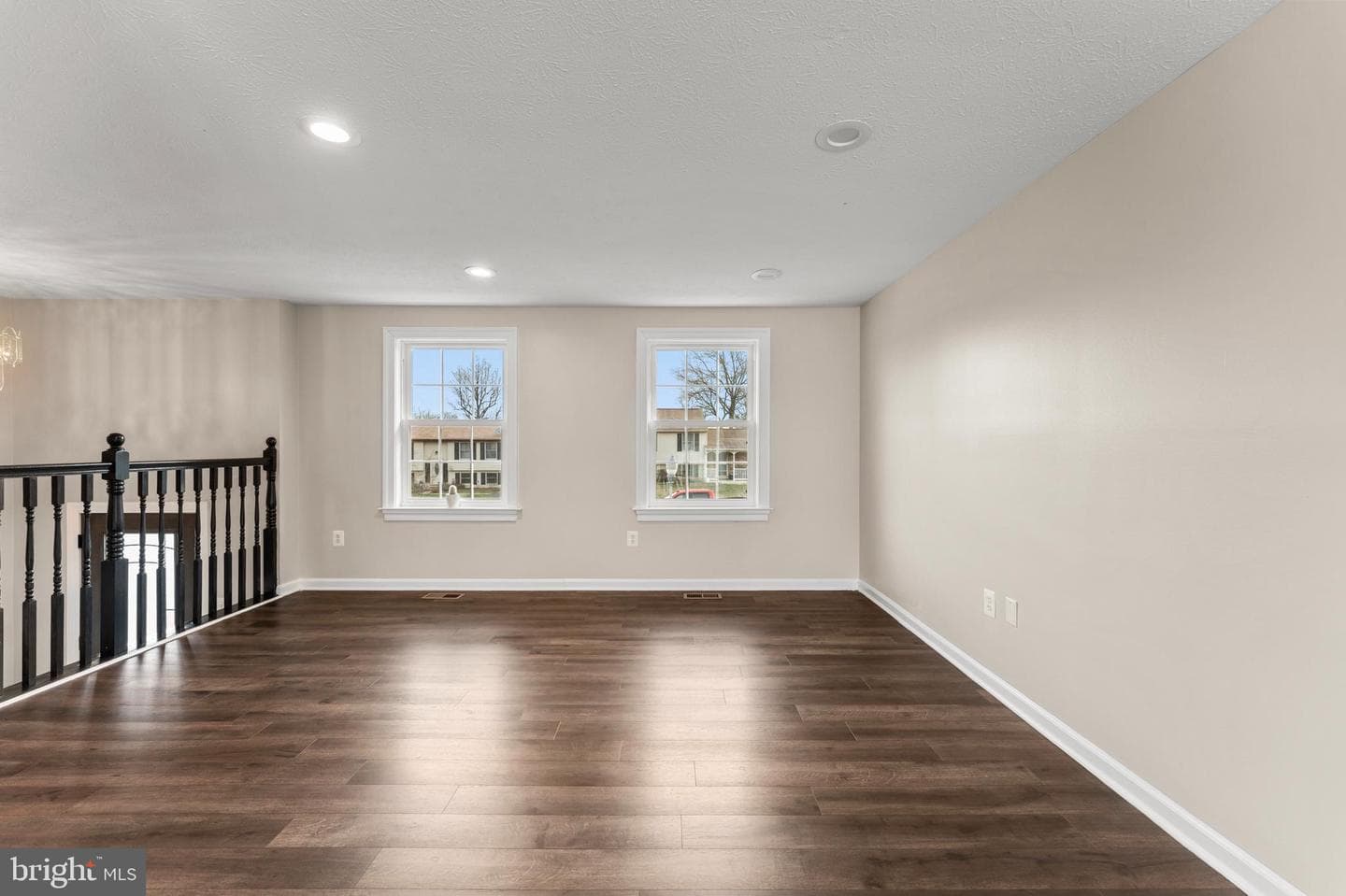1394 Rollinghouse Drive photo 4