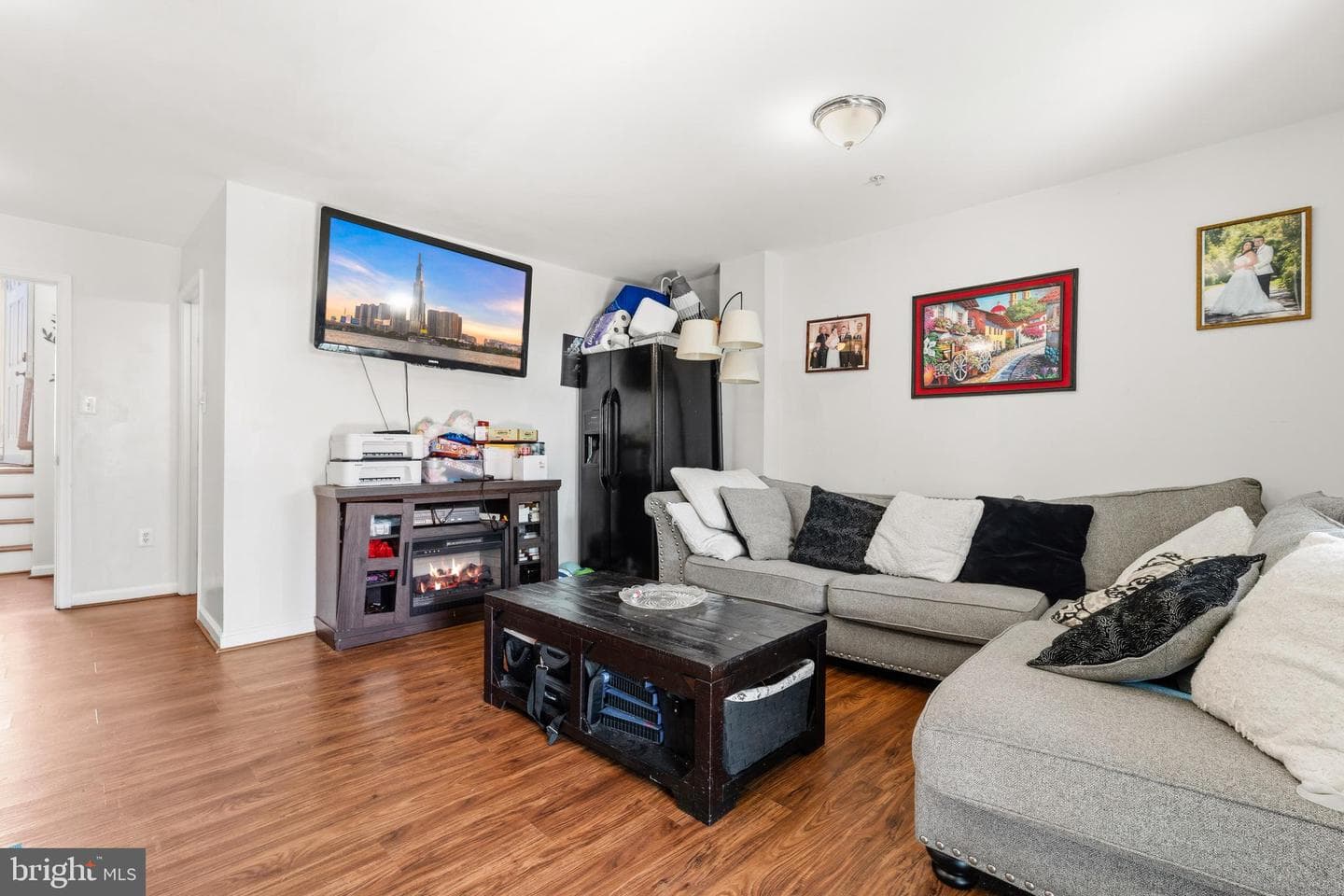 137 Harpers Way photo 4