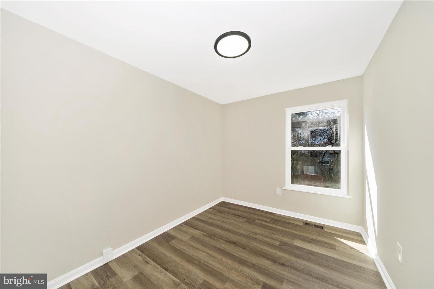 1848 Murdock Court photo 24