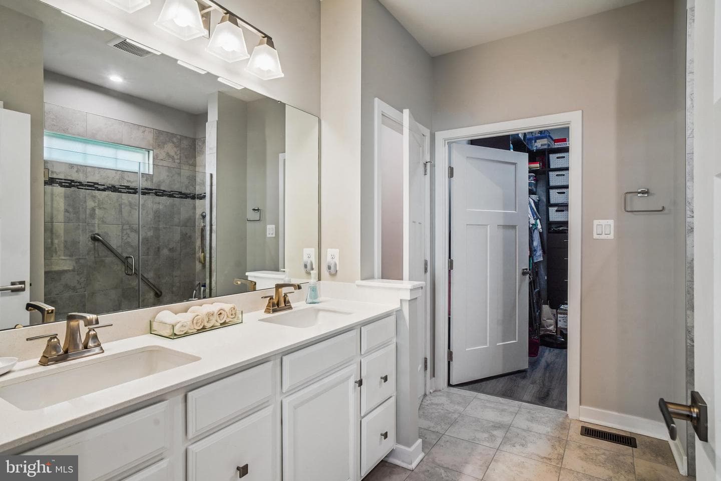 6126 Dock Street photo 14