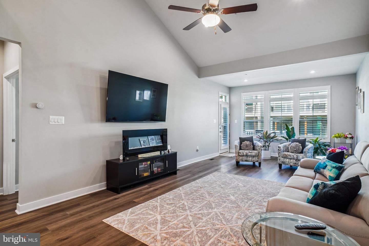 6126 Dock Street photo 7