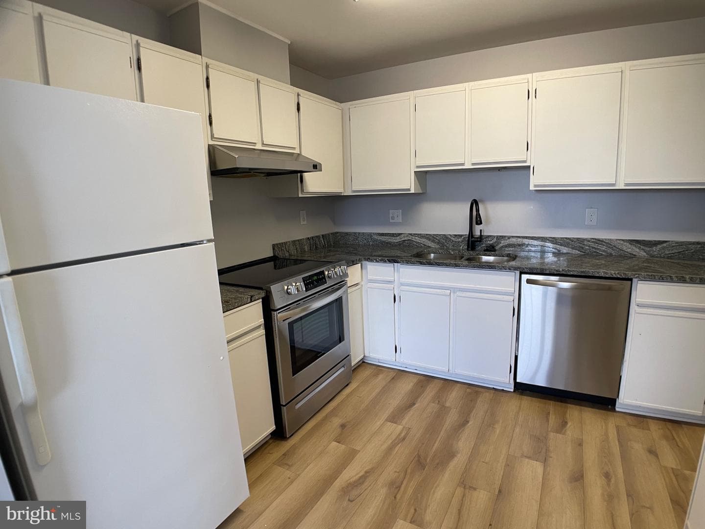1401 Key Parkway #204 photo 3