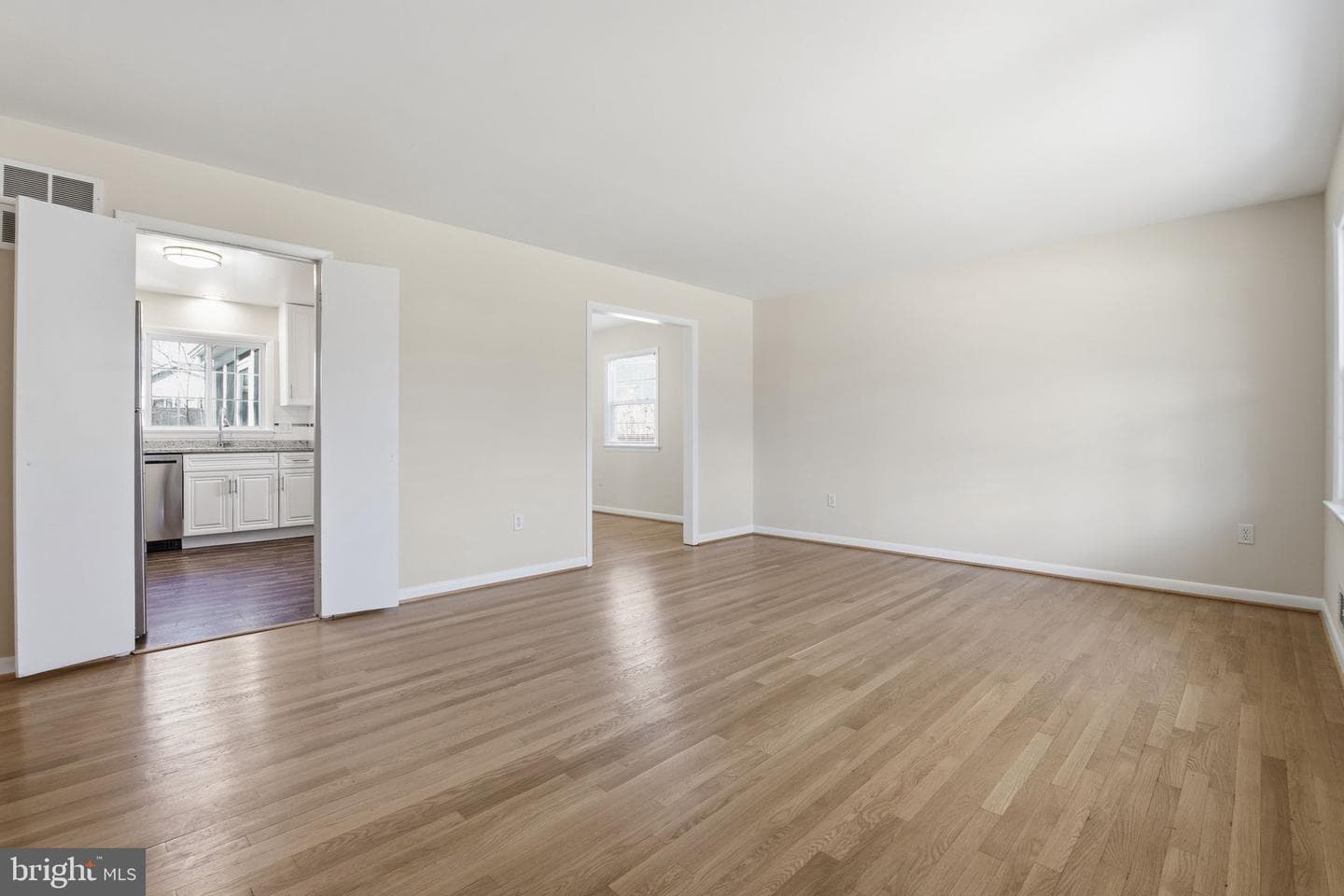 1307 Taney Avenue photo 11