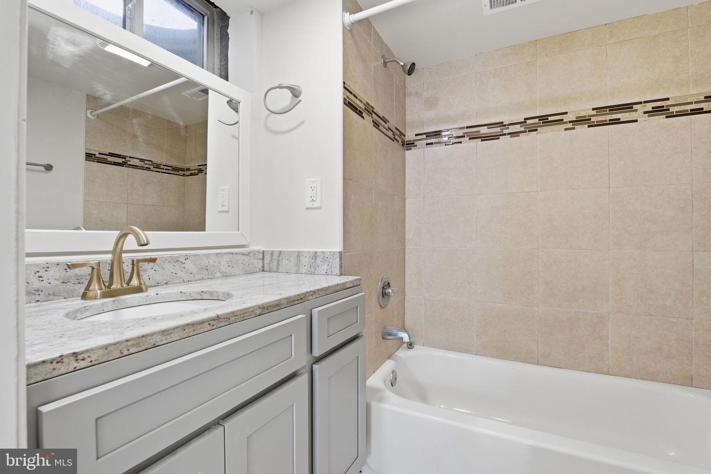 1307 Taney Avenue photo 23