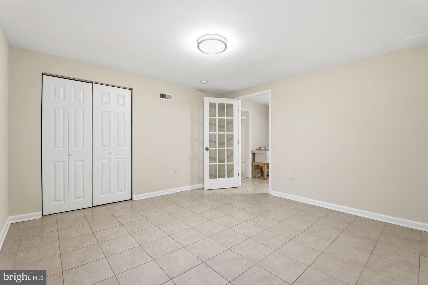 1307 Taney Avenue photo 24