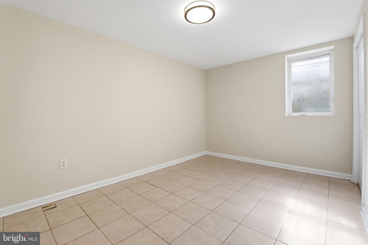 1307 Taney Avenue photo 25