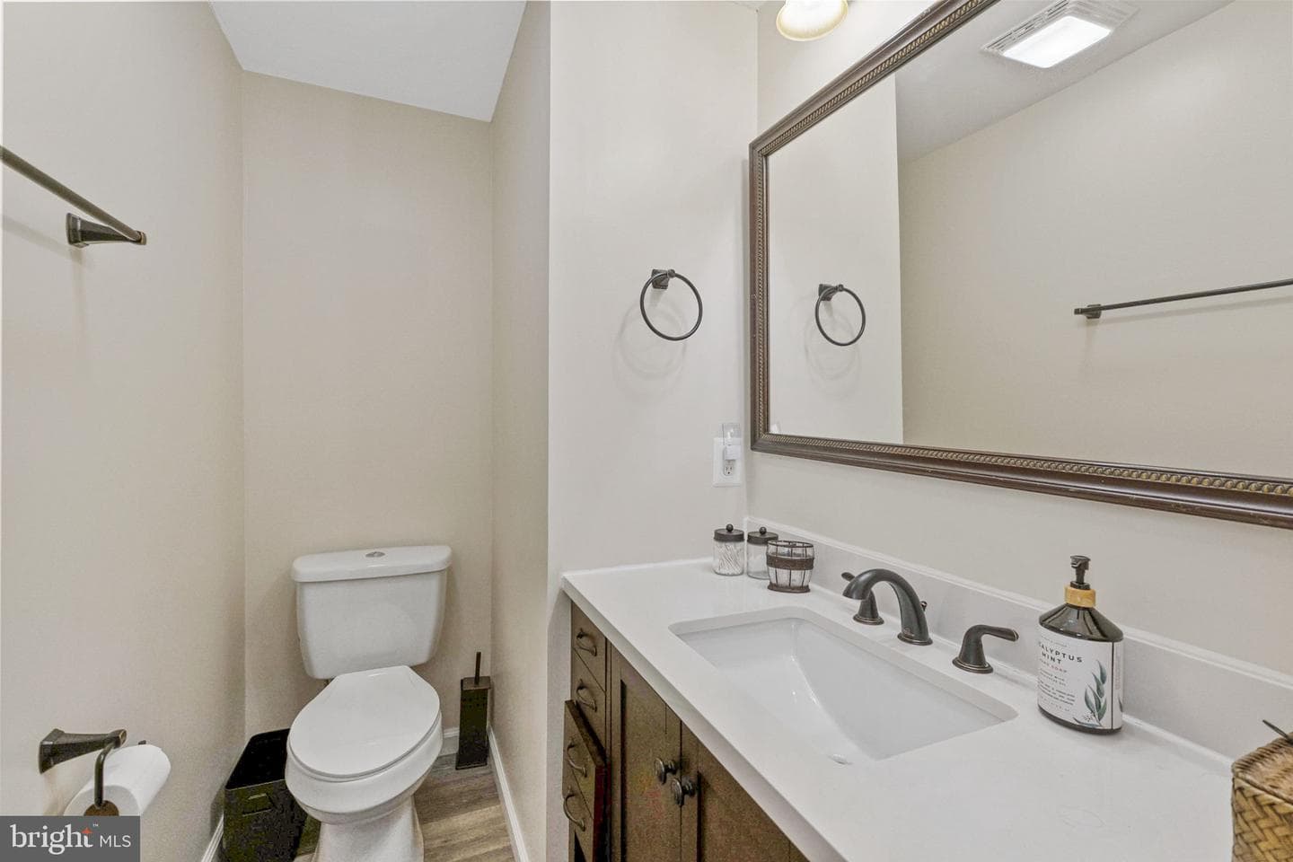 1820 Millstream Drive photo 32