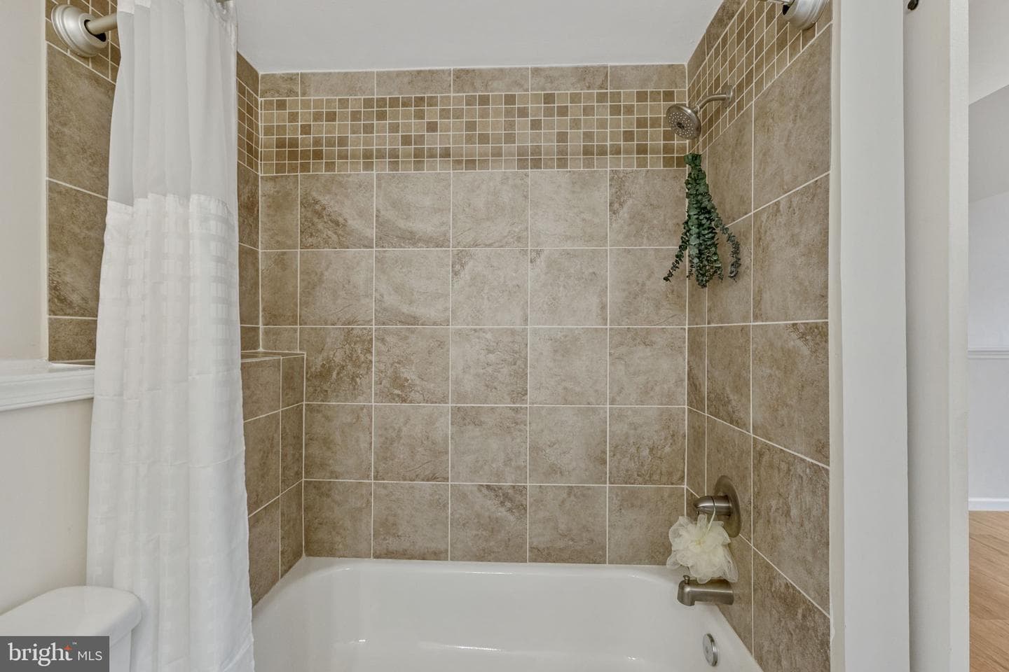 1820 Millstream Drive photo 42