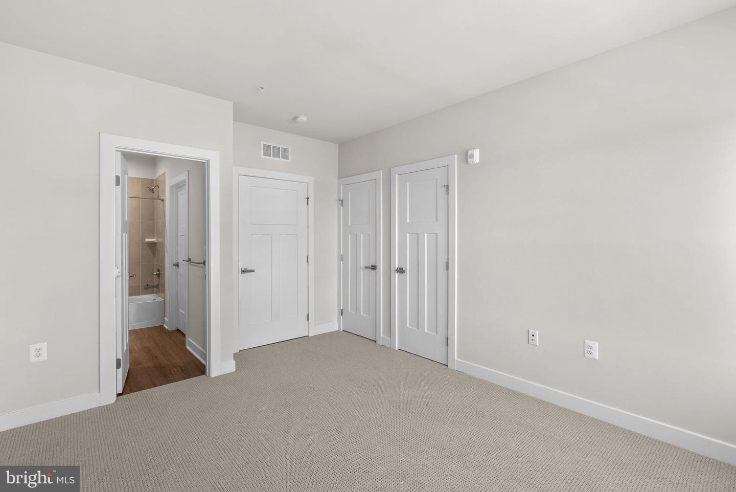 3520 Starlight Street #302 photo 25