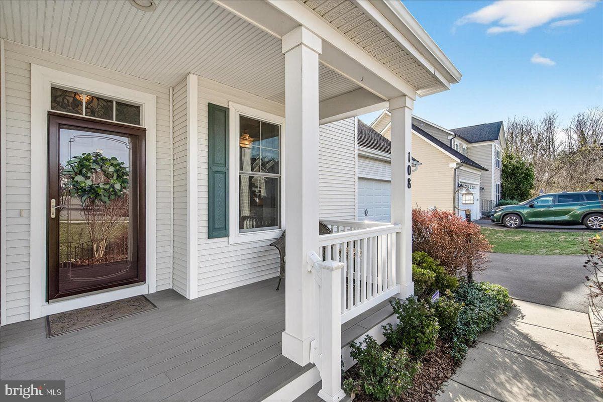 108 Spring Blossom Lane photo 3