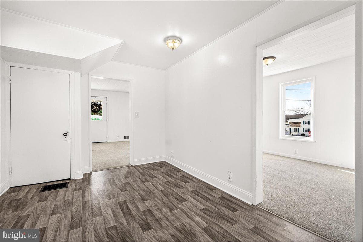 801 N Maple Avenue photo 12
