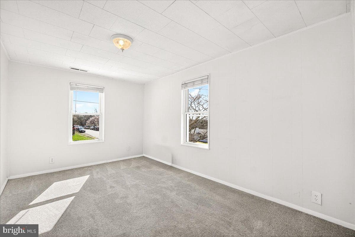 801 N Maple Avenue photo 21