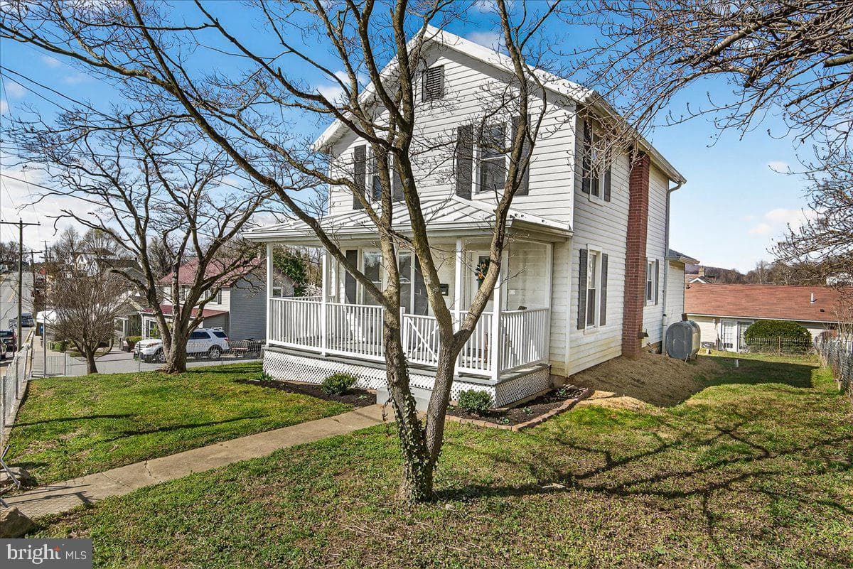 801 N Maple Avenue photo 36