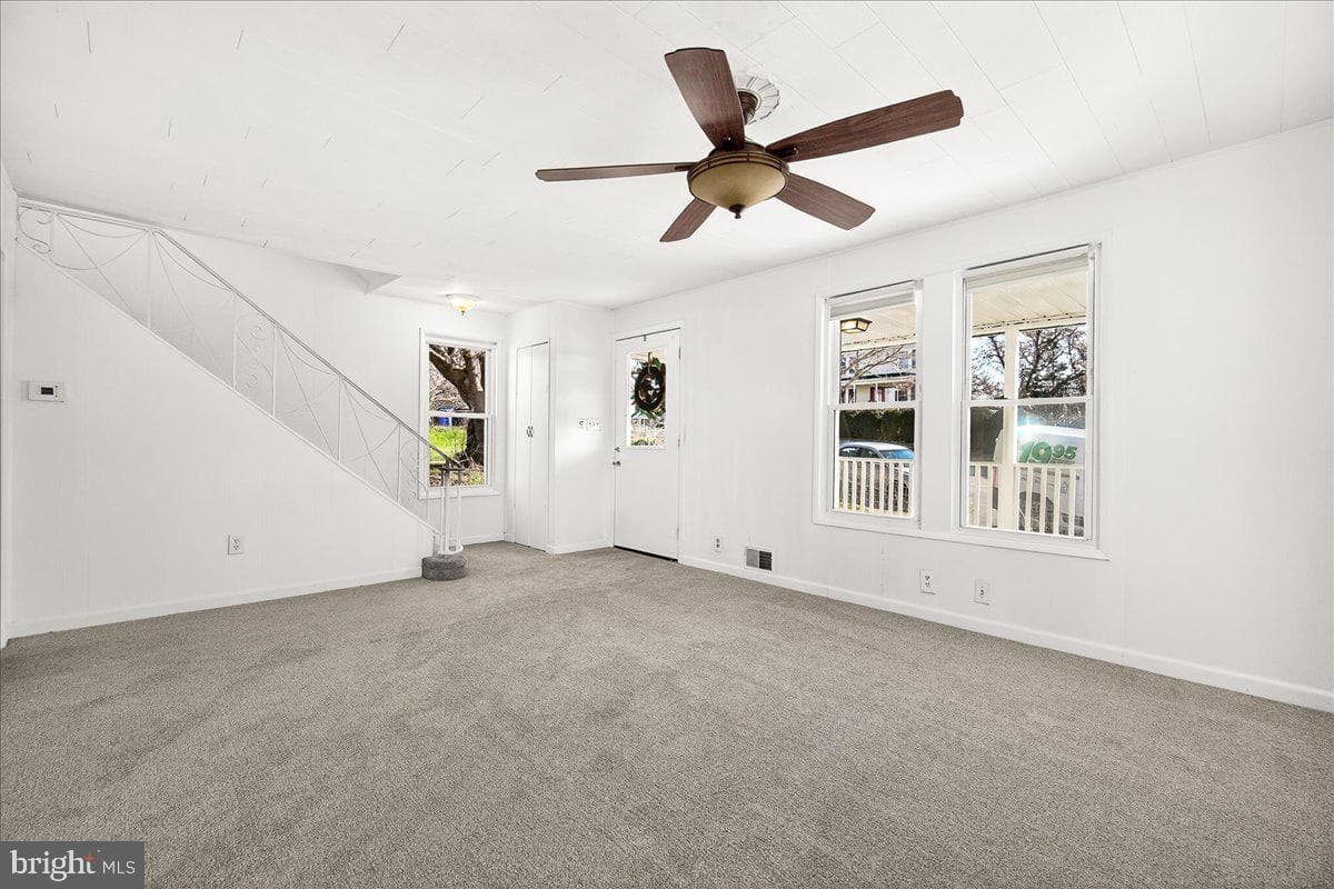801 N Maple Avenue photo 8