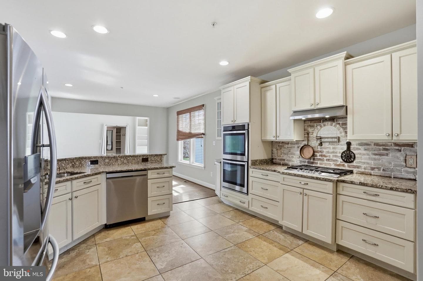 1414 Musgrove Alley photo 11