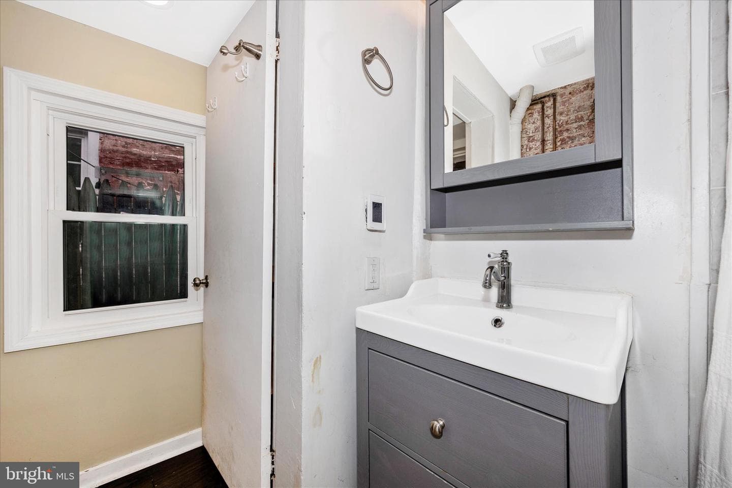 467 W South Street photo 21