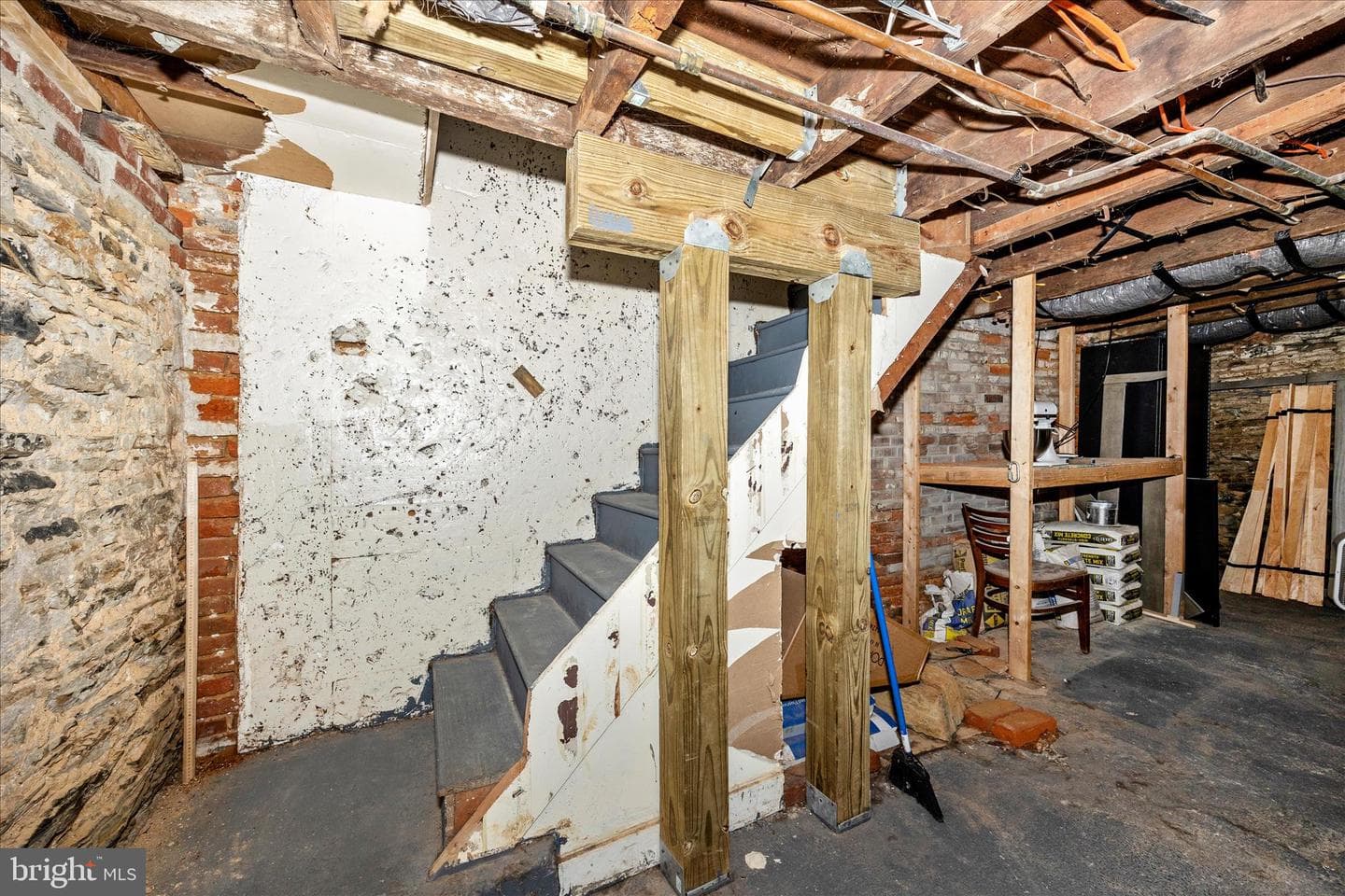 467 W South Street photo 32