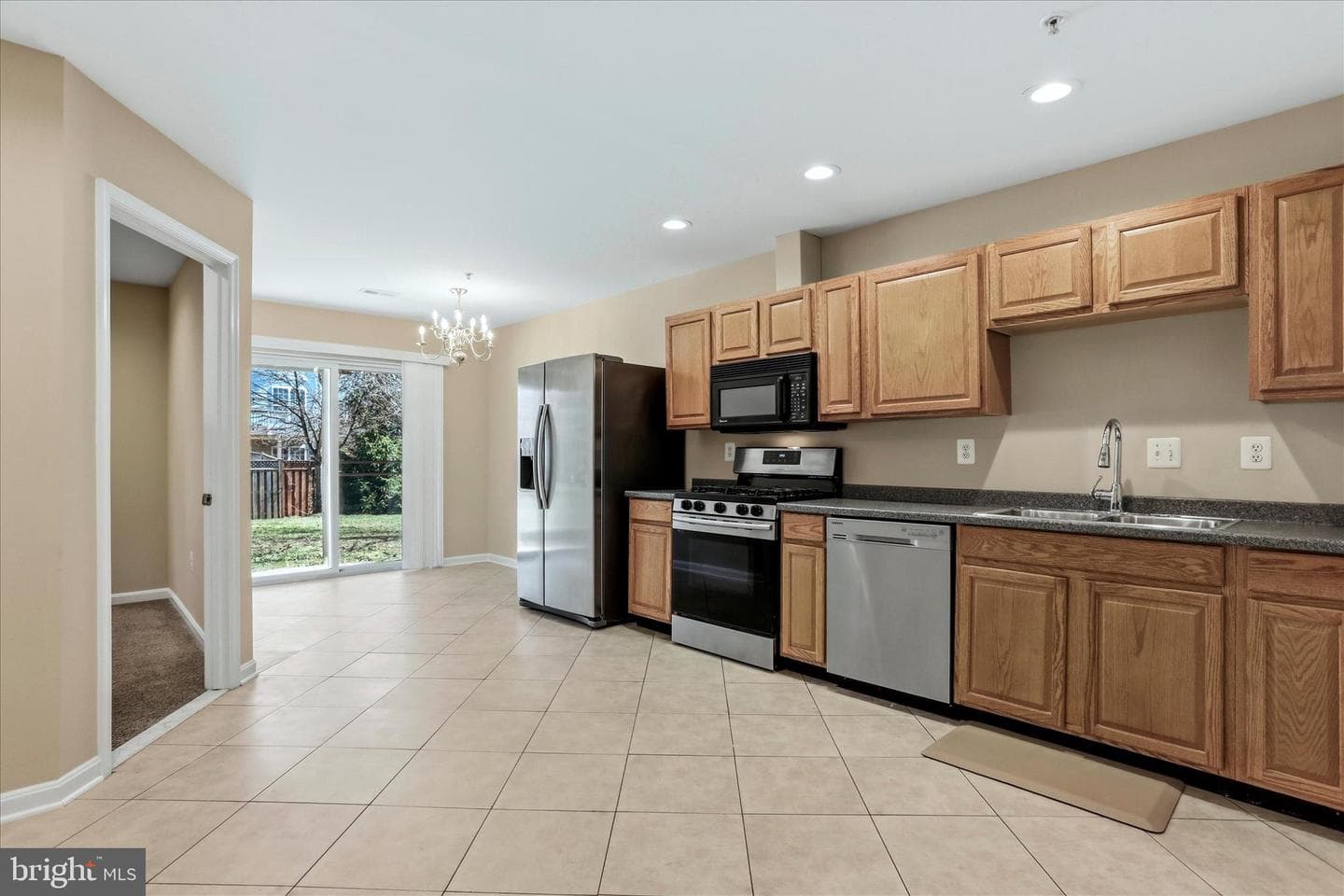 2544 Emerson Drive photo 28