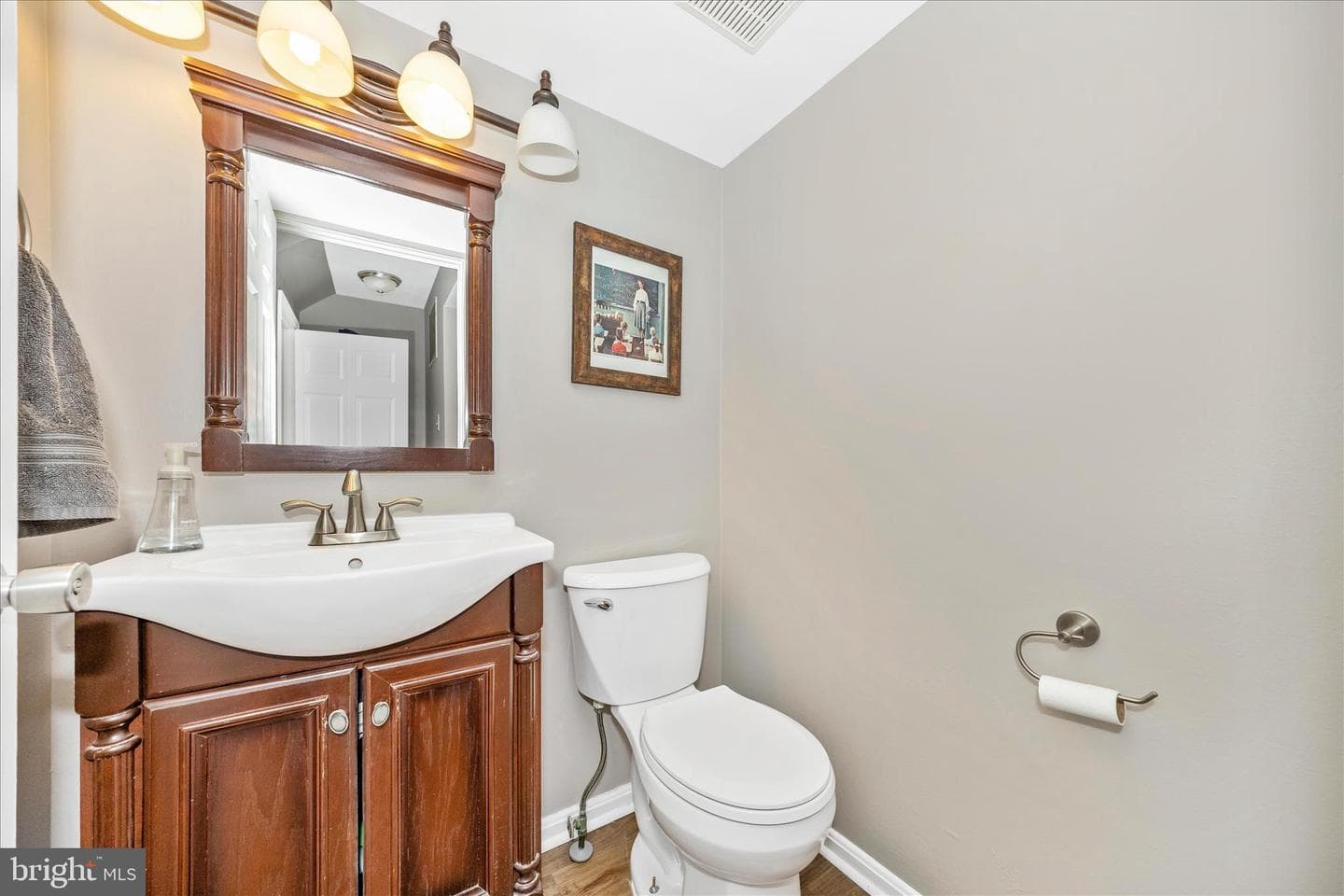 10747 Edgewood Court photo 13