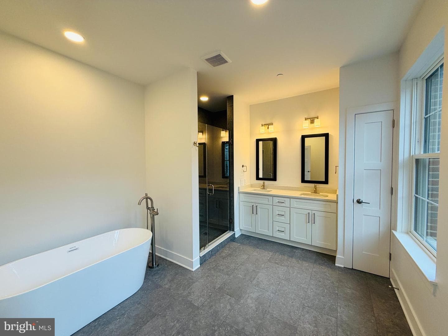 208 Second Street E #202 photo 9