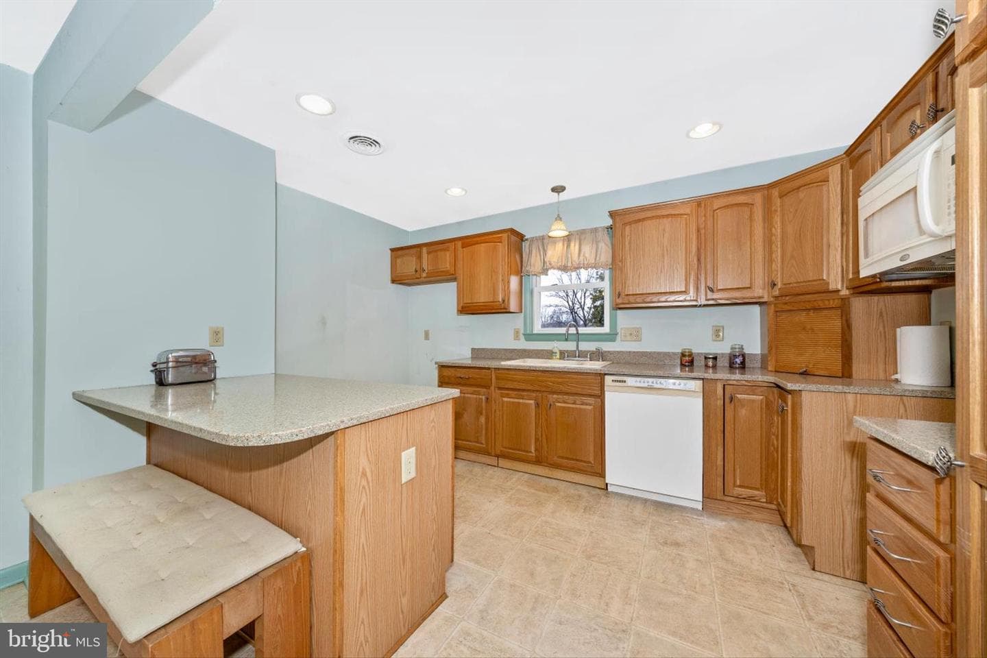 411 9th Avenue photo 13