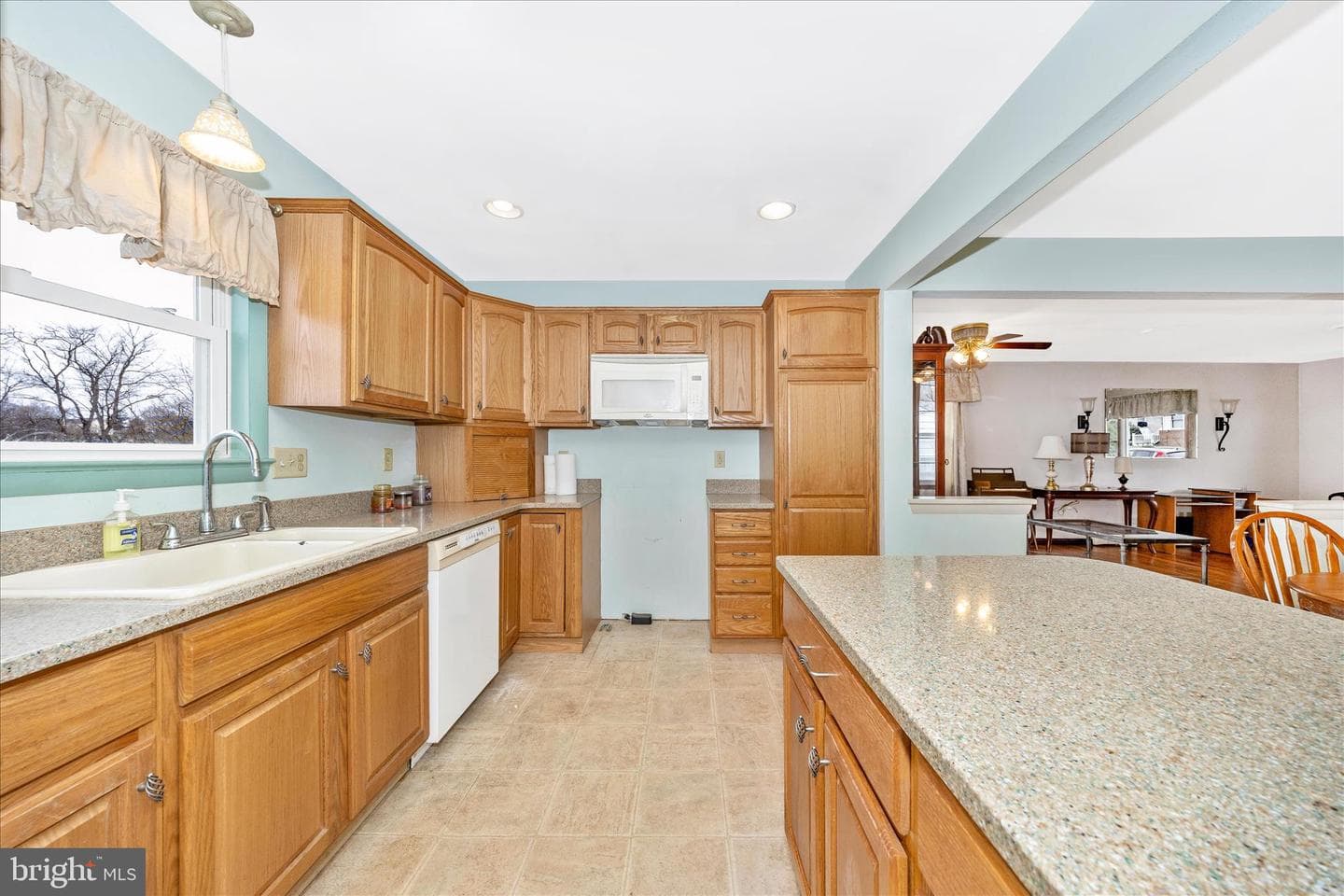411 9th Avenue photo 14