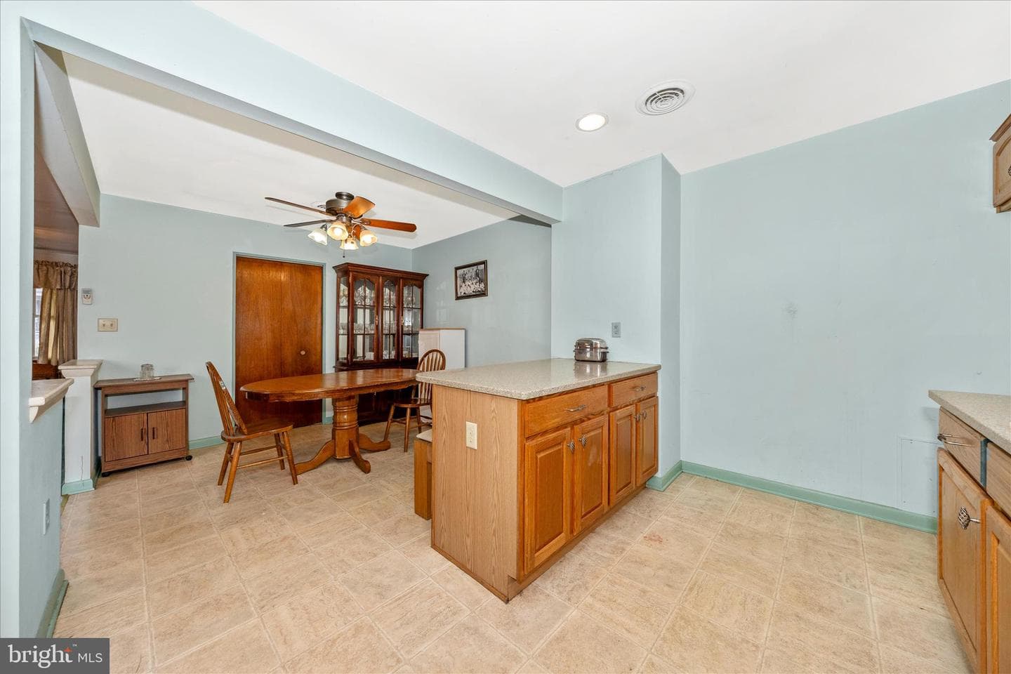 411 9th Avenue photo 17