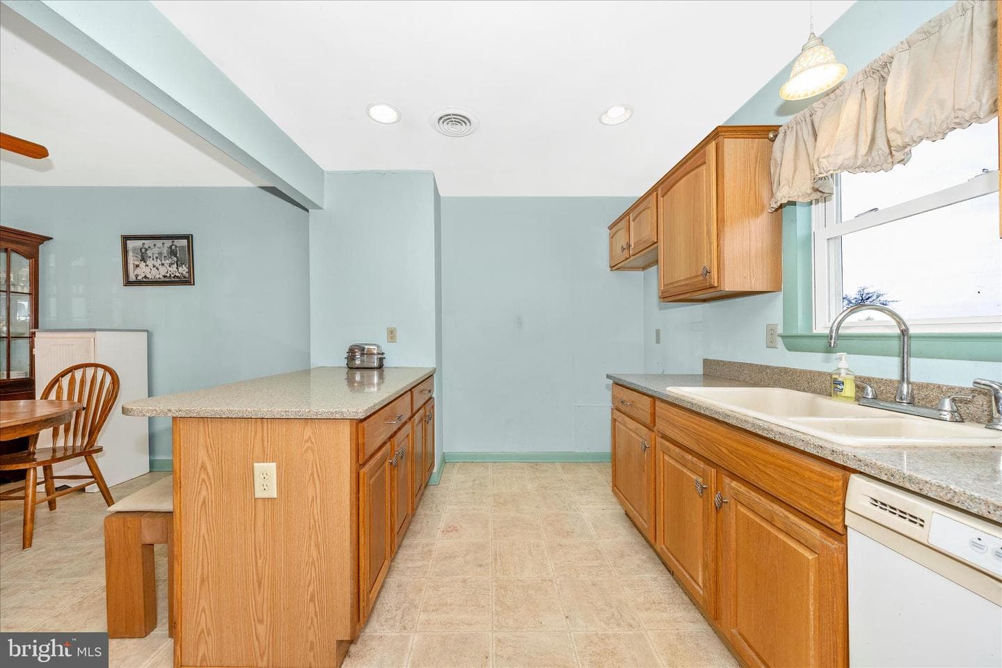 411 9th Avenue photo 18