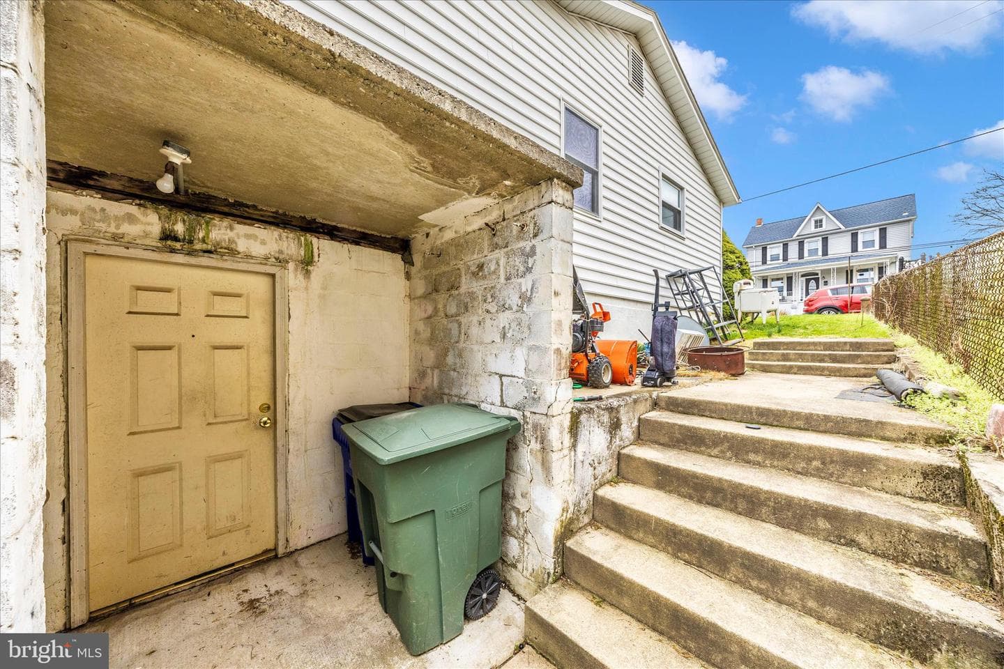 411 9th Avenue photo 44