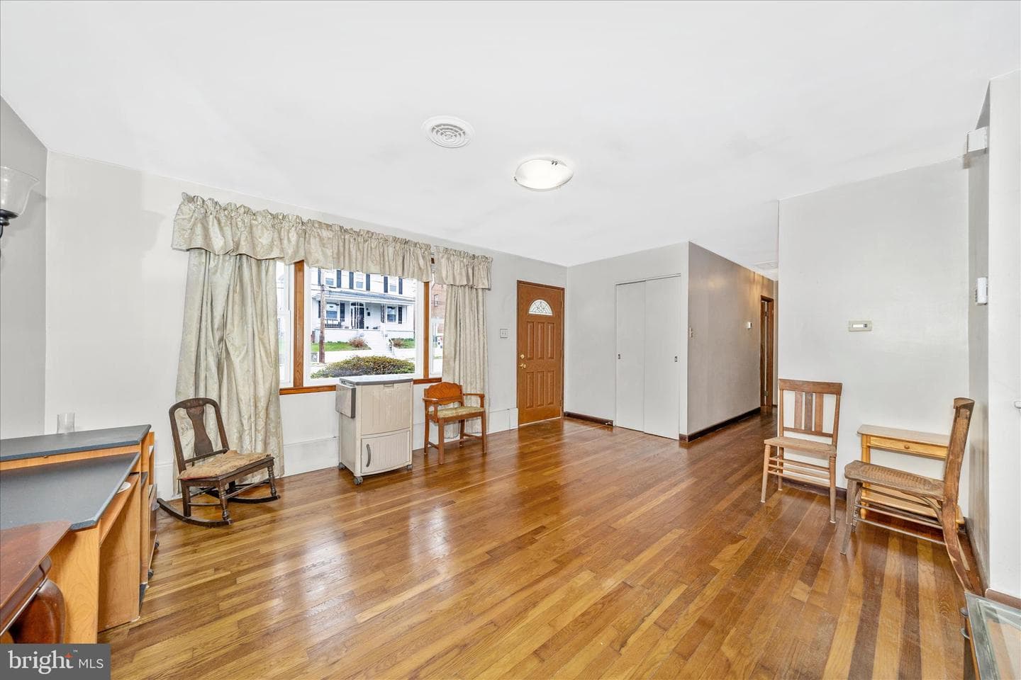 411 9th Avenue photo 5