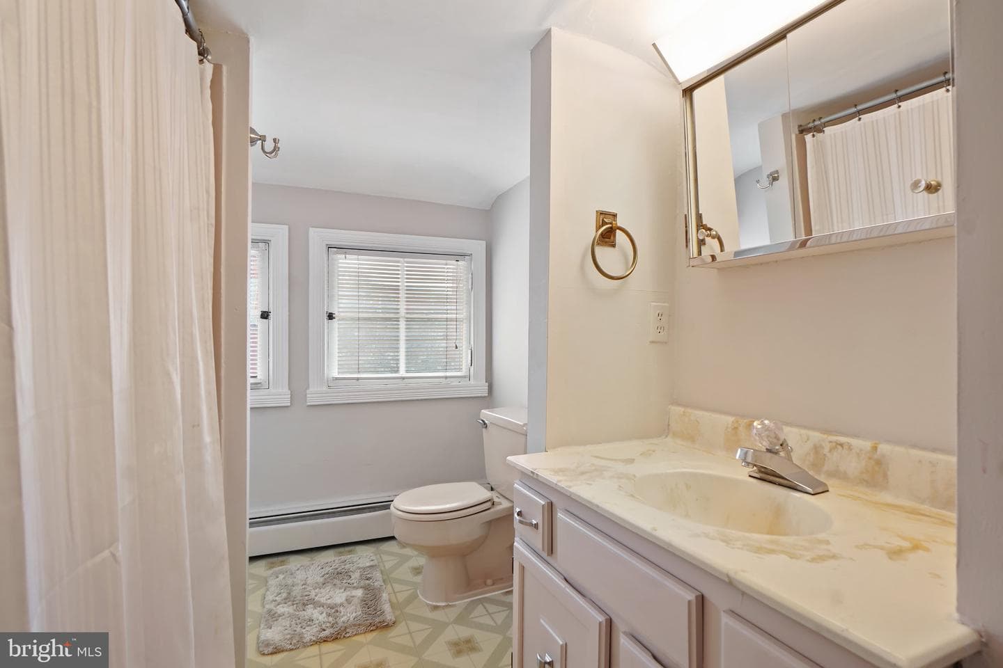 121 W Church Street photo 55