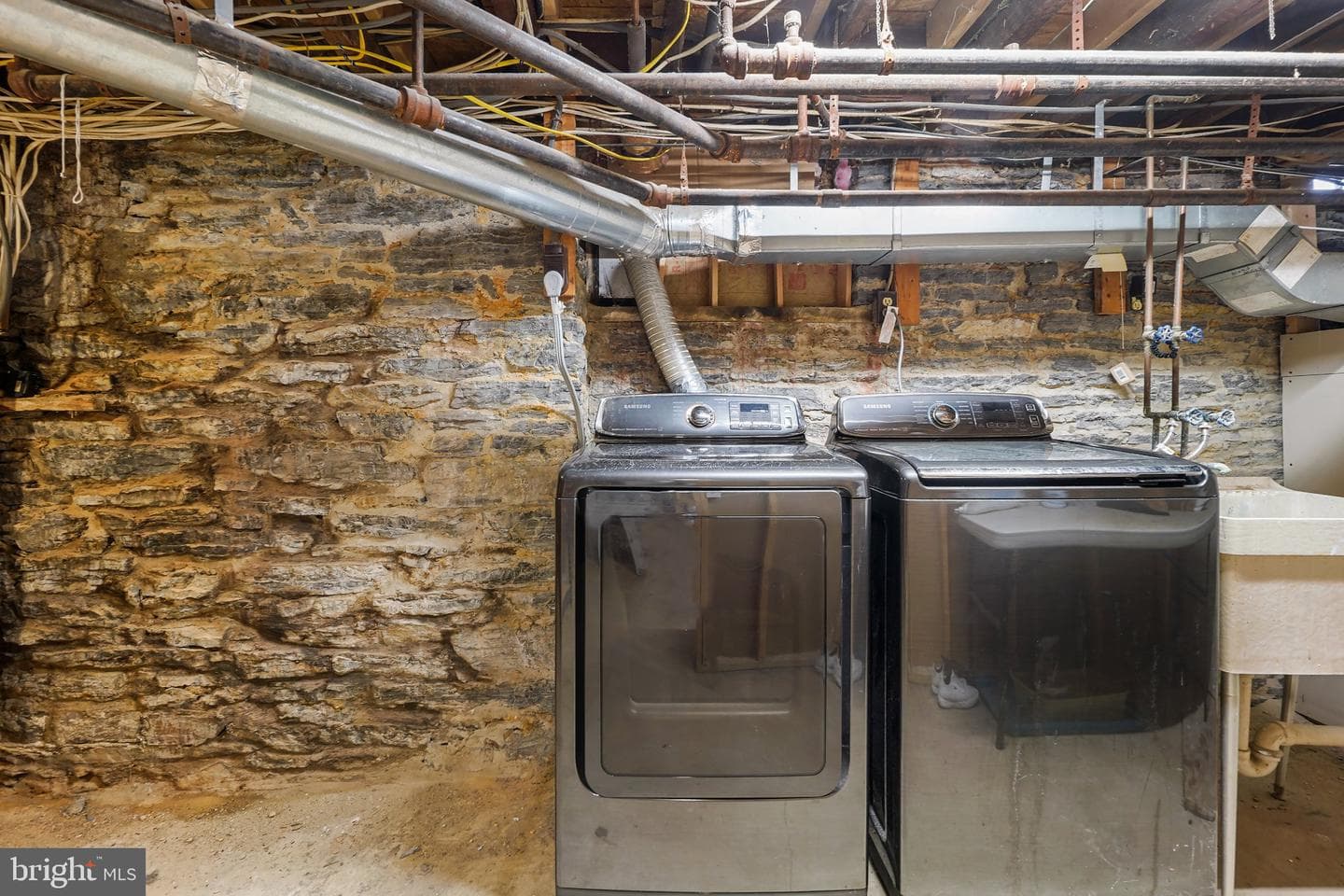 121 W Church Street photo 63