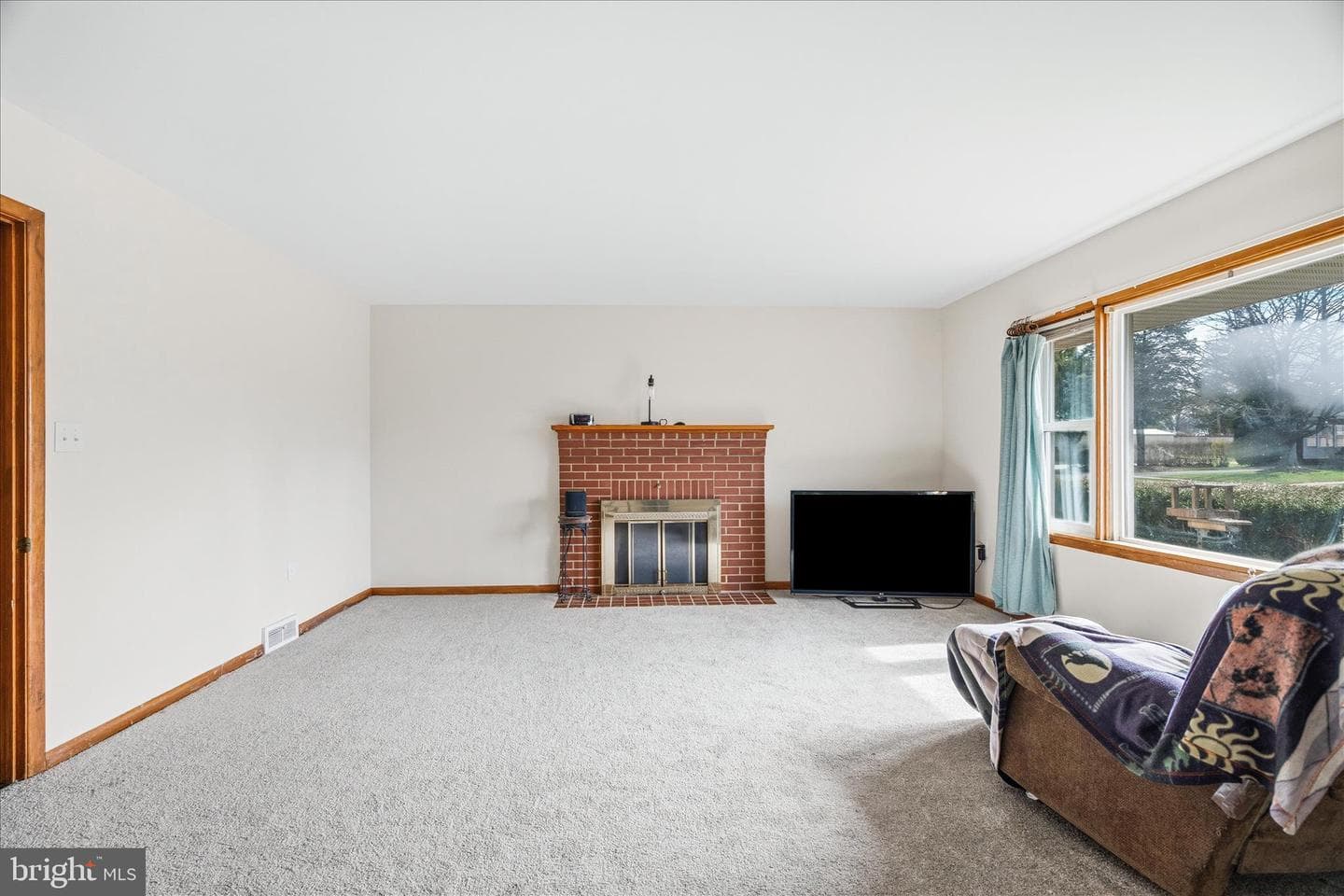 615 Taney Avenue photo 6