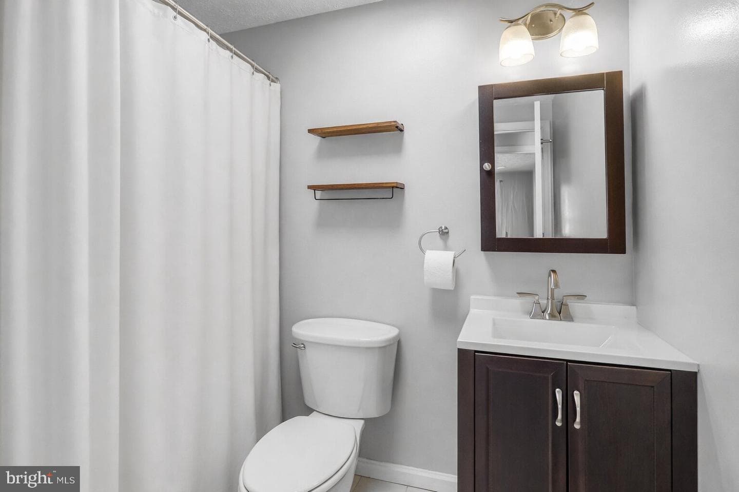 142 Melrose Court photo 7