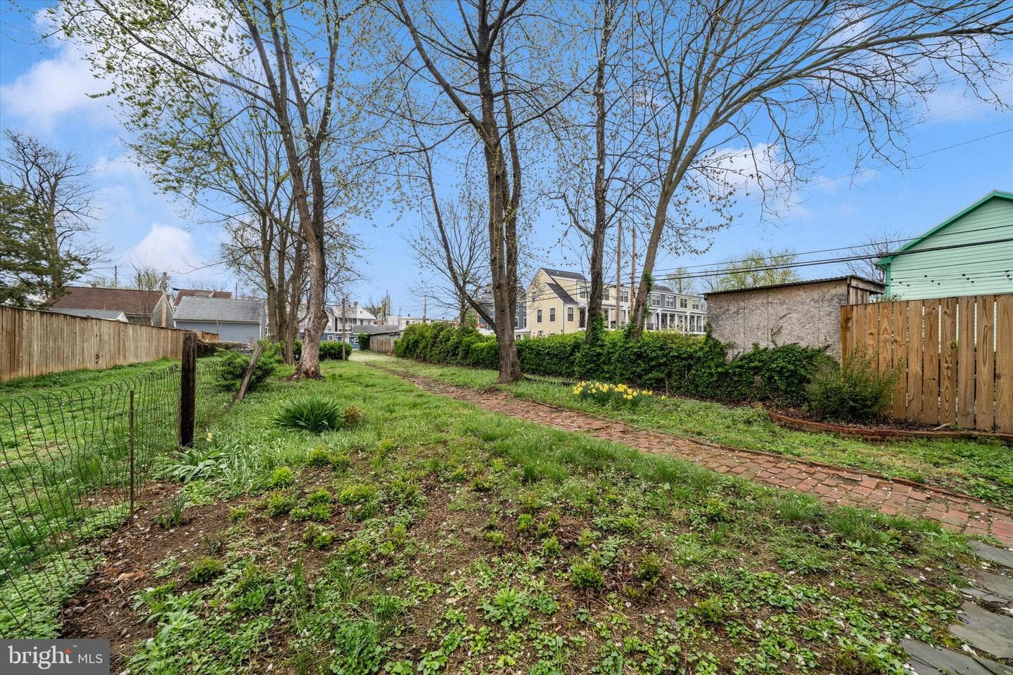 129 Fourth Street photo 56