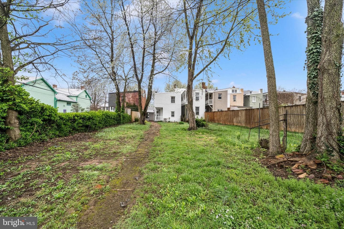 129 Fourth Street photo 60