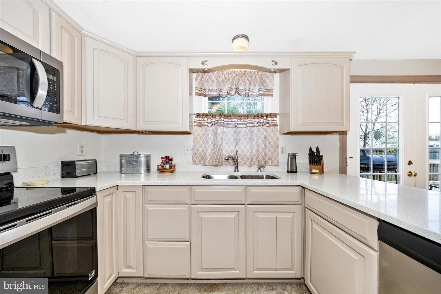 1806 Rocky Glen Drive photo 16