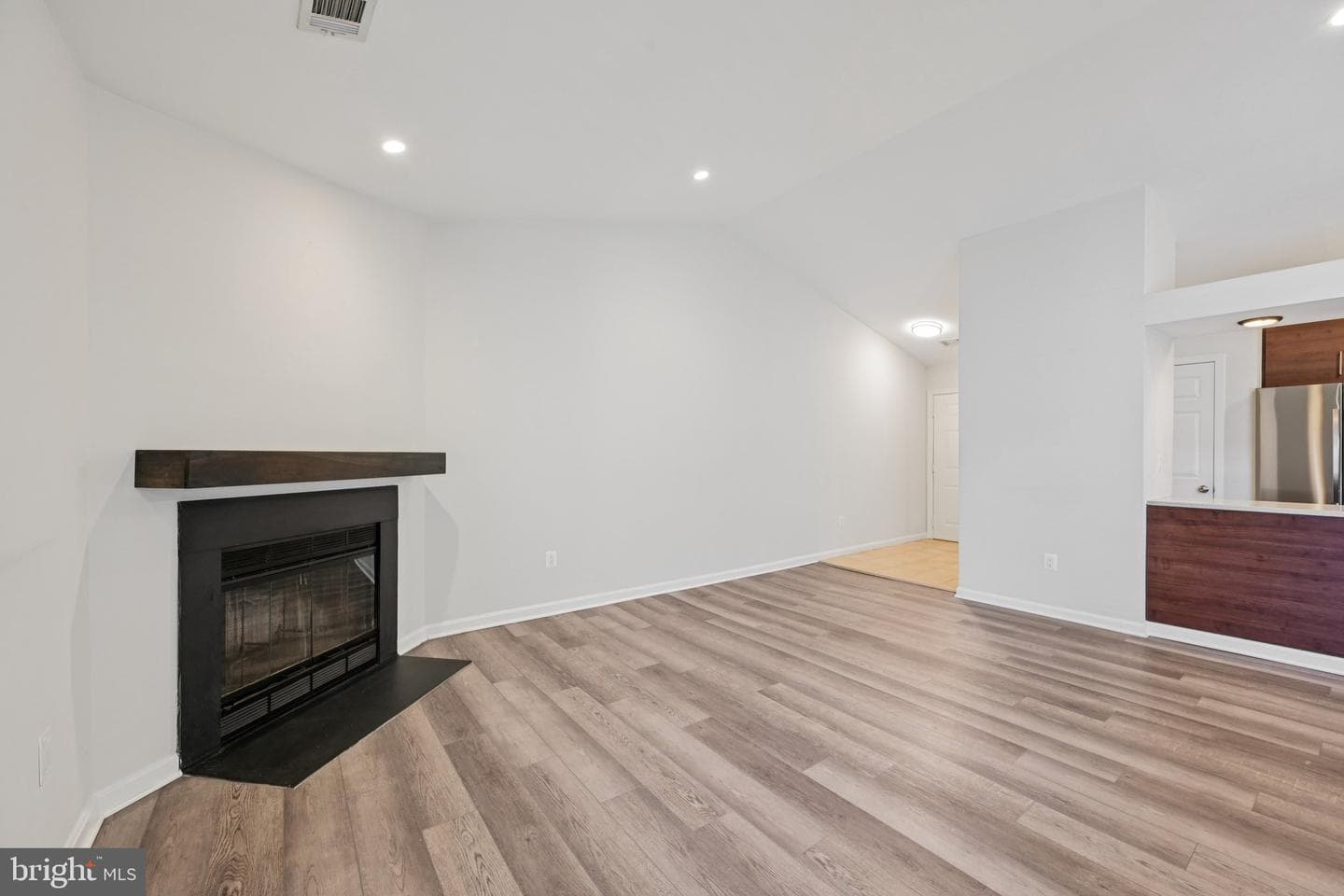 2104 Whitehall Road #2b photo 7