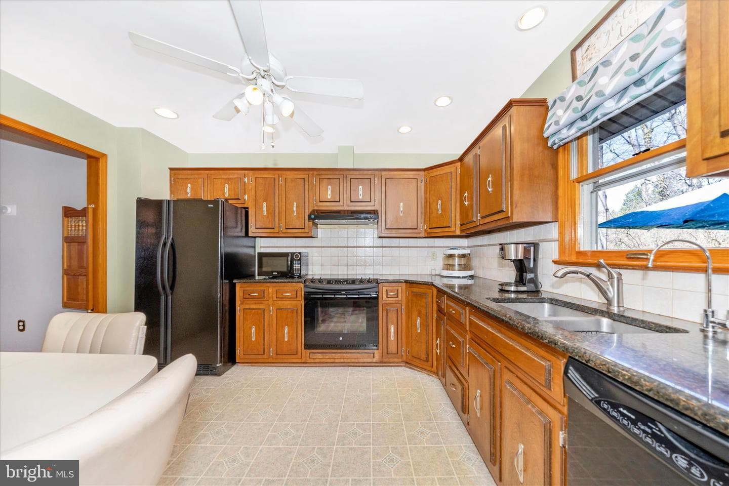 4614 Pinewood Trail photo 11